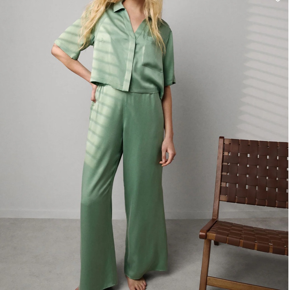 Lunya Light Green Satin Sleepwear Set- never worn / brand new (gifted)